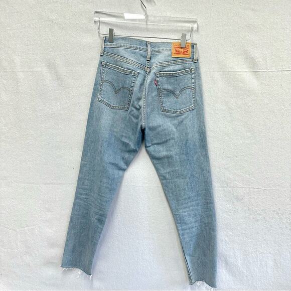 Levi's Wedgie Skinny button fly jean in light wash distressed size 28 raw hem‎ - Picture 14 of 16